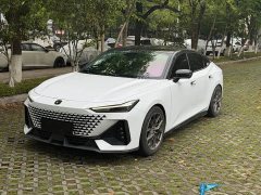 Changan UNI-V 1.5T premium - фото 1