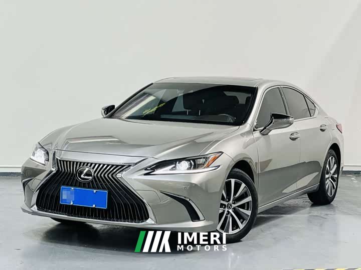 Lexus ES 200 Edition - автомобиль из Китая