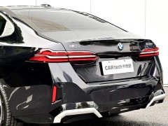 BMW 5 Series 530Li Leading M Sports Package - фото 9