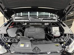 Audi Q5L 45th Anniversary Collector's Edition 45 TFSI Luxurious and Dynamic - фото 19