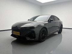 Changan UNI-V 1.5T premium - фото 1