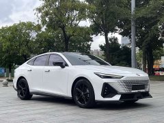 Changan UNI-V 1.5T Smart Pilot Edition - фото 3