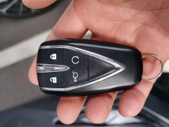 Changan UNI-V 1.5T premium - фото 9