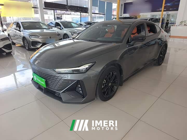 Changan UNI-V Smart iDD Smart iDD 1.5T 113km smart fun - автомобиль из Китая