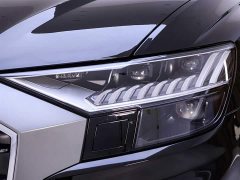 Audi Q8 55 TFSI Luxury Version - фото 4