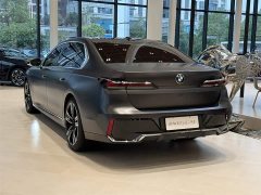 BMW 7 740Li Deluxe Version M - фото 12