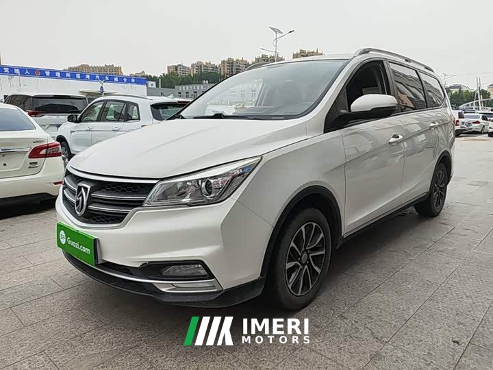 Baojun 730 1.5L manual fashion 7 seats - автомобиль из Китая