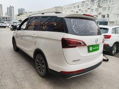 Baojun 730 1.5L manual fashion 7 seats - фото 5