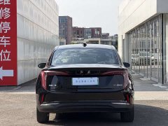 Hongqi E-QM5 2023 facelift basic travel version - фото 4