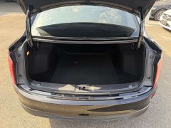 Hongqi E-QM5 2023 facelift basic travel version - фото 5
