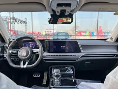 Hongqi H9 2025 facelift 2.0T two-wheel drive Qichang private fashion version 5 seats - фото 12
