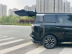 Hongqi HQ9 2.0T Intelligent Flagship Edition - фото 9