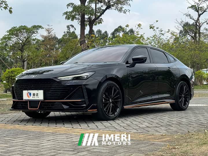 Changan UNI-V 1.5T Sport Edition - автомобиль из Китая