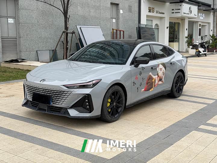 Changan UNI-V 1.5T ZunGui Edition - автомобиль из Китая