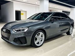 Audi A4L 40 TFSI Luxury Version - фото 1