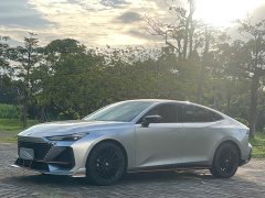 Changan UNI-V 2023 1.5T Sport Edition - фото 1