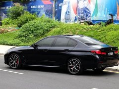 BMW 5 540i Edition M - фото 3