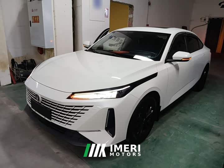 Changan Yida Blue Whale NE 1.5T GDI DCT Enjoy Edition - автомобиль из Китая