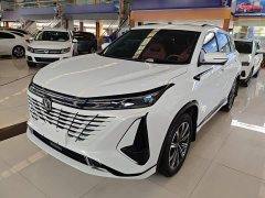 Changan CS75PLUS 2023 third generation 1.5T automatic premium - фото 1