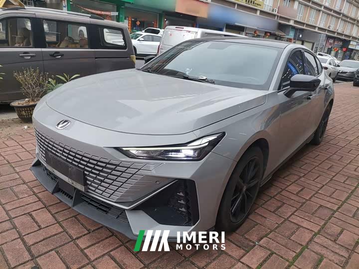 Changan UNI-V 1.5T premium - автомобиль из Китая