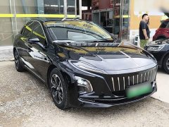 Hongqi E-QM5 Facelift Basic Travel Edition - фото 4