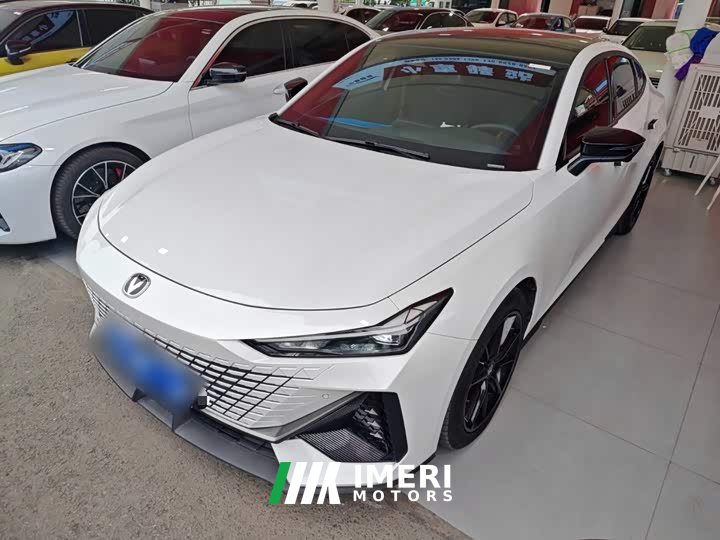 Changan UNI-V 1.5T high-energy version - автомобиль из Китая