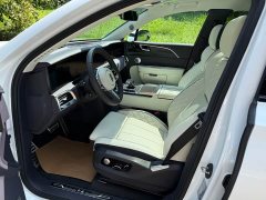 Hongqi E-HS9 660km flag collar version four seats - фото 3