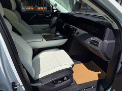 Hongqi E-HS9 660km flag collar version four seats - фото 9