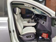 Hongqi E-HS9 660km flag collar version four seats - фото 10