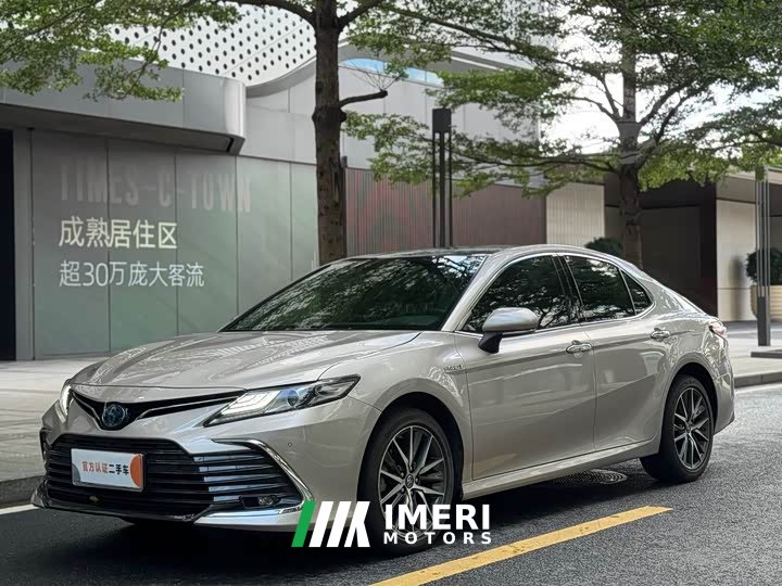 Toyota Camry Shuangqing 2.5HG Deluxe Edition - автомобиль из Китая