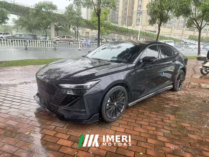 Changan UNI-V 2022 1.5T Sport - автомобиль из Китая