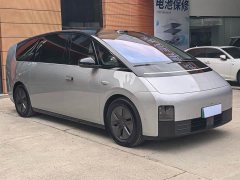 Li Auto Ideal MEGA Home Family Special Edition - фото 3