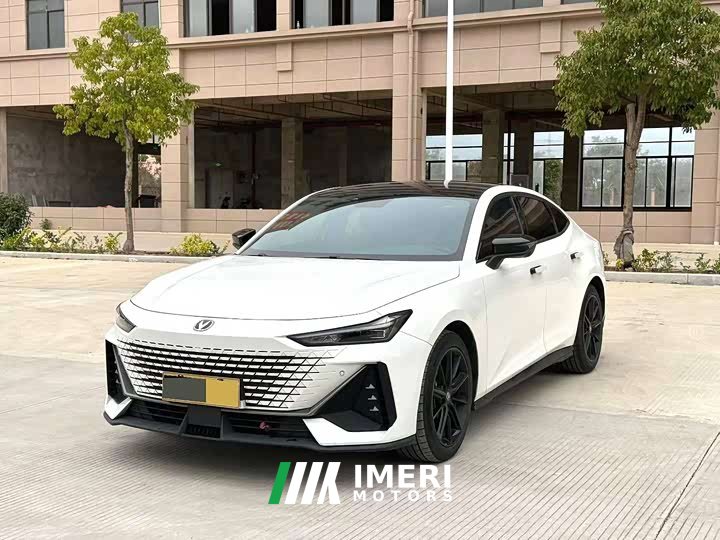 Changan UNI-V 1.5T ZunGui Edition - автомобиль из Китая