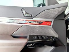 BMW 7 Series 2023 735Li Luxury Line - фото 18