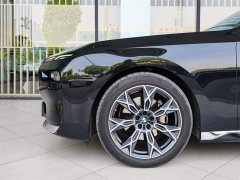 BMW 7 Series 2023 735Li Luxury Line - фото 4
