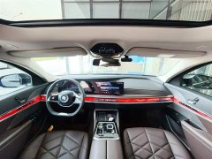 BMW 7 Series 2023 735Li Luxury Line - фото 9