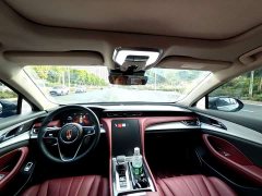 Hongqi H5 PHEV 170 super hybrid version - фото 8