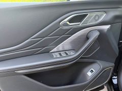 Hongqi HS7 PHEV 2.0T PHEV four-wheel drive Qichang version 6 seats - фото 5
