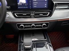 Hongqi HS5 2025 2.0T two-wheel drive Qixiang Pro version - фото 6