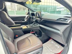 Toyota SIENNA 2021 2.5L Hybrid Platinum Edition - фото 13