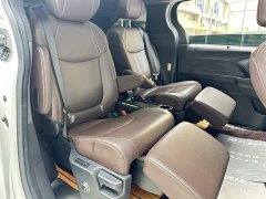 Toyota SIENNA 2021 2.5L Hybrid Platinum Edition - фото 15
