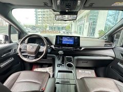 Toyota SIENNA 2021 2.5L Hybrid Platinum Edition - фото 16