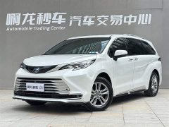 Toyota SIENNA 2021 2.5L Hybrid Platinum Edition - фото 2
