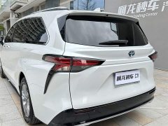 Toyota SIENNA 2021 2.5L Hybrid Platinum Edition - фото 20