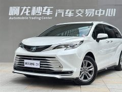 Toyota SIENNA 2021 2.5L Hybrid Platinum Edition - фото 3
