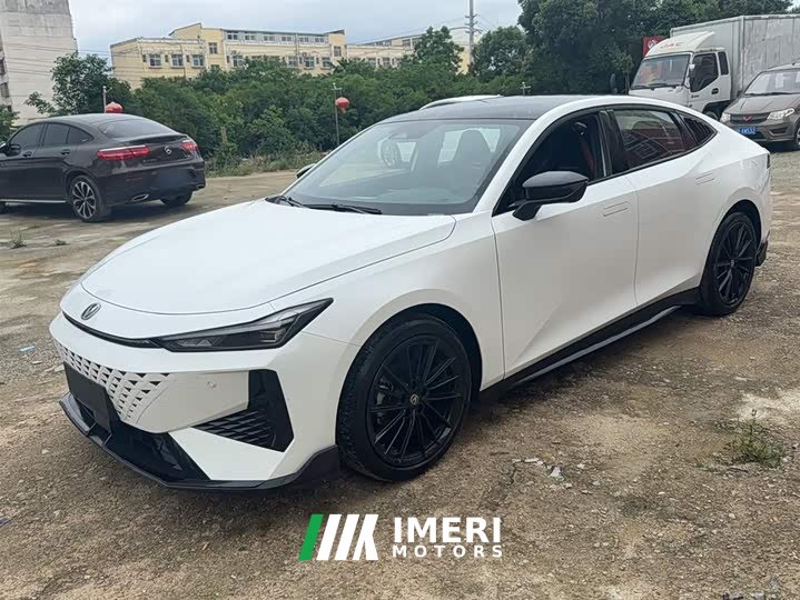 Changan UNI-V 1.5T noble sports - автомобиль из Китая