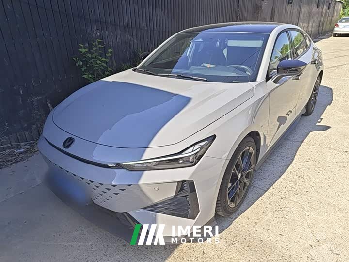 Changan UNI-V 1.5T premium - автомобиль из Китая