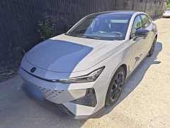 Changan UNI-V 1.5T premium - фото 1