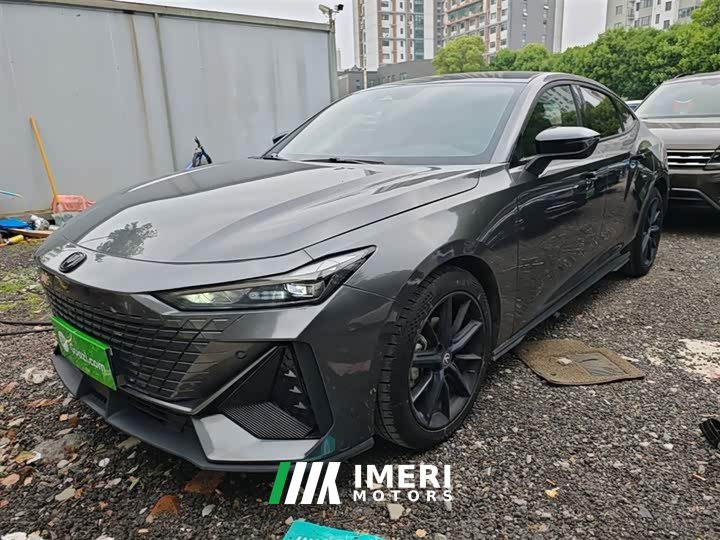 Changan UNI-V 1.5T premium