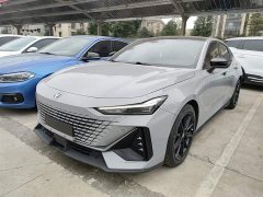 Changan UNI-V 1.5T premium - фото 1